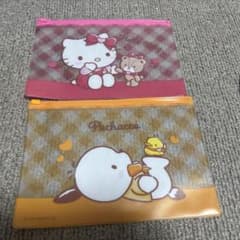 ‼️未使用‼️サンリオ フラットポーチ 2点セット ハローキティ ポチャッコのサムネイル