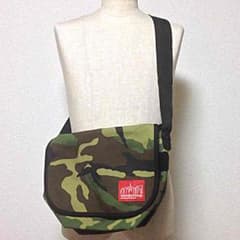 マンハッタンポーテージ 数回使用のみの美品 迷彩柄メッセンジャーバッグ 送料込みのサムネイル