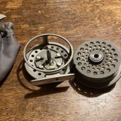 ハウスオブハーディ、フライリール 収納袋付き. JLH ULTRALITE #5