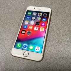 SIMフリー iPhone6s Gold 64GB（元docomo）6sのサムネイル