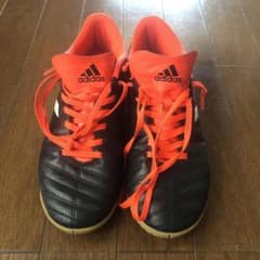 adidasシューズのサムネイル