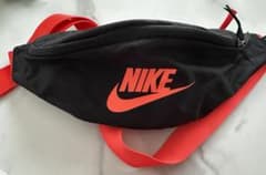 NIKE ヒップバッグのサムネイル