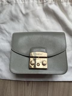 FURLA メトロポリス　チェーン　ミニショルダーバッグ　グレージュのサムネイル