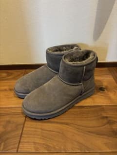 UGG ムートンブーツのサムネイル