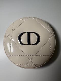 Dior ディオールスキン フォーエヴァー クチュール ルミナイザー　02のサムネイル