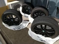 【リュウイチ様専用】BMW 5シリーズ スタッドレスタイヤホイールセットのサムネイル
