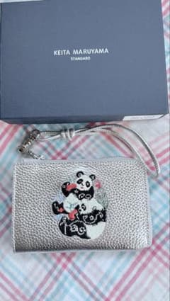 【本日天赦日×一粒万倍日！】KEITAMARUYAMA二つ折財布 パンダ刺繍のサムネイル