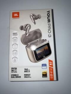 【新品未開封】JBL TOUR PRO 3 ワイヤレスイヤホン　色-ラテのサムネイル