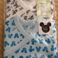 ユニクロ♡ミッキー柄ロンパース♡肌着♡のサムネイル