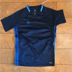 チエ様専用　adidas アディダス Tシャツのサムネイル