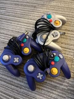 kokopelli様専用ゲームキューブ　コントローラー３つセットのサムネイル