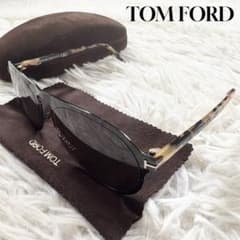 美品 トムフォード サングラス Bradburry TF525 01E カキ専用 トムフォード サングラス Bradburry TF525 01E - メルカリ