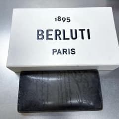 Berluti ベルルッティ サンタル フラップ 長財布 中古 折り目スレあり Berluti ベルルッティ サンタル フラップ 長財布 中古 折り目スレあり
