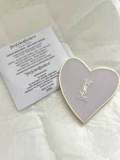 Yves Saint Laurent ハート型ミラーのサムネイル