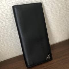 【にゅるっぽん様専用】プラダ　長財布のサムネイル