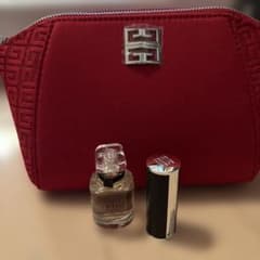 新品未使用Givenchy レッドポーチと香水セット - メルカリ