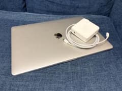 MacBook Pro 15インチ 16GB 512GB バッテリー99%