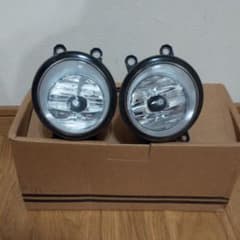 50エスティマ純正 フォグランプ値段見直し4500円～2800円のサムネイル