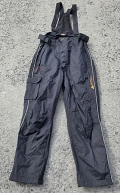 ブラック サスペンダー付き スキーウェア - メルカリ