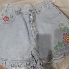 No Excuses 花柄刺繍 デニムショートパンツのサムネイル