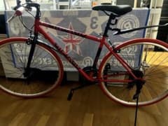 赤/黒 クロスバイク フラットハンドル 700c泥よけ付き 27インチ相当