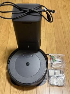 【訳あり・動作可】iRobot ルンバ i3+ クリーンベース 予備品付のサムネイル