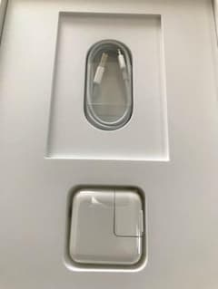 純正 iPhone ライトニングケーブル アダプタのサムネイル