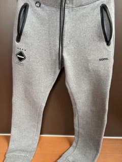 F.C.Real Bristol スウェットパンツ グレーのサムネイル