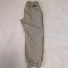 Patagonia キッズ ロングパンツ カーキ