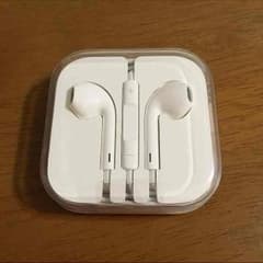 iPhone イヤホンのサムネイル