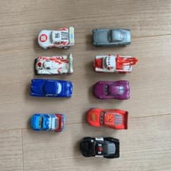 カーズのトミカのサムネイル
