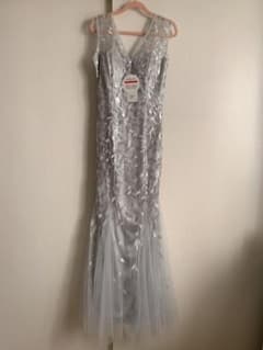 イブニングドレスのサムネイル