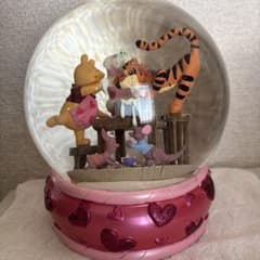 プーさん＆ティガーのオルゴール付きスノードームのサムネイル