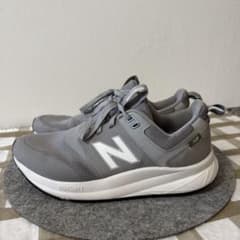 New Balance DYNASOFT グレー スニーカー28cmのサムネイル