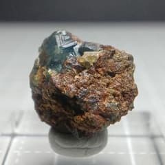 スコロダイト　原石　スコロド石　葱臭石　Scorodite　鉱物標本 スコロダイト 原石 スコロド石 葱臭石 Scorodite 鉱物標本 - メルカリ