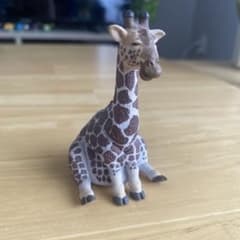 RBEN STUDIO アニマルフィギュアマスコット３　キリン　ガチャのサムネイル