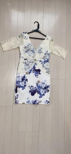 キャバドレスのサムネイル