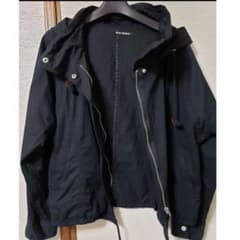 マウンテンパーカーのサムネイル