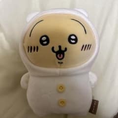 ちいかわにかぶられたぬいぐるみ うさぎのサムネイル