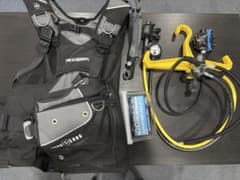 AQUA LUNG AXIOM BCD TUSA マスク 重器材セットのサムネイル