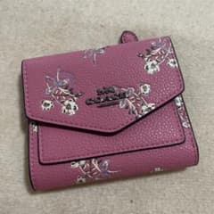 限定商品COACH 二つ折り財布 花柄 ピンク系のサムネイル