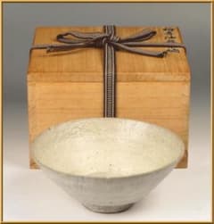 名品【 粉青沙器 茶碗 】高麗茶碗 李朝初期 陶瓷 茶道具 民芸 民藝 柳宗悦 名品【 粉青沙器 茶碗 】高麗茶碗 李朝初期 陶瓷 茶道具 民芸 民藝 柳