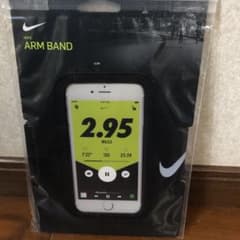 NIKE ナイキ　ランニング　アームバンド　未使用品のサムネイル