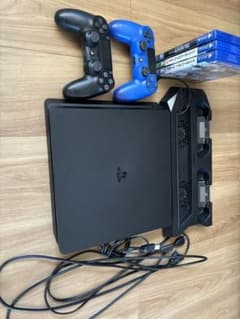PlayStation 4 500GB 本体 + ソフト付きのサムネイル