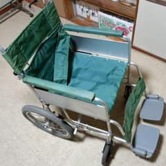 アルミ製折れ車椅子のサムネイル