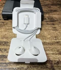 2個セット!　iPhone　純正イヤホン　Lightningのサムネイル