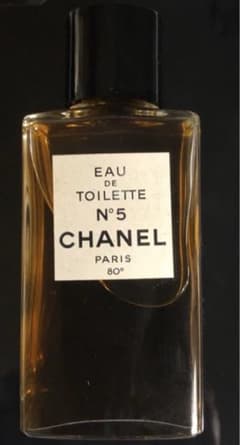 CHANEL 香水のサムネイル