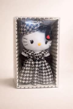 ハローキティ ぬいぐるみ ハウンドトゥース柄 全世界5,900体限定】ハローキティぬいぐるみ（ハウンドトゥース柄限定