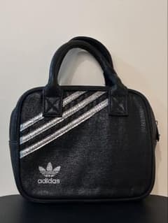 adidas originals バッグのサムネイル