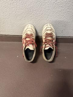 MIZUNO サッカースパイク ホワイト レッドのサムネイル